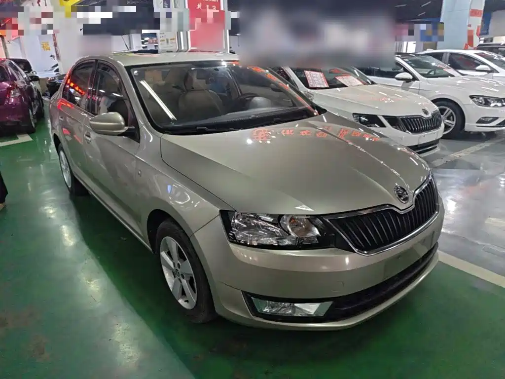 Skoda Rapid — миниатюра 4
