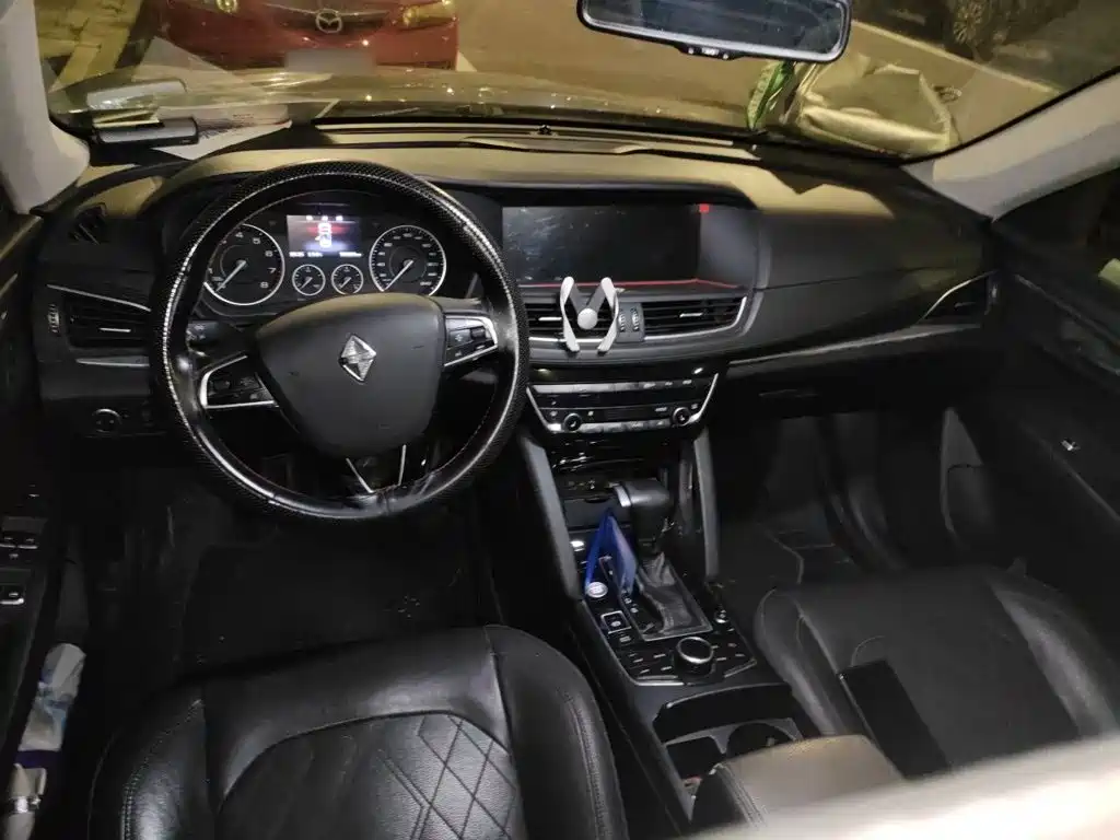 Borgward BX7 — миниатюра 5