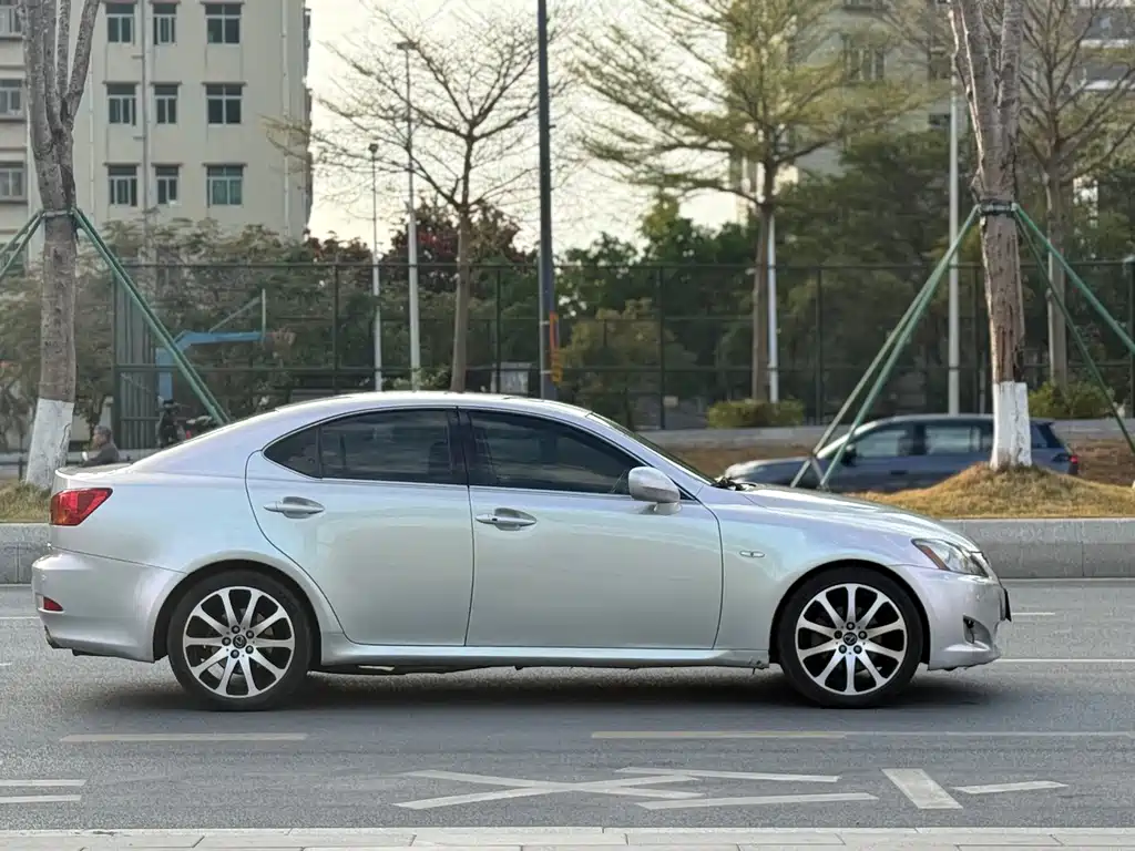 Lexus IS 2007 300
