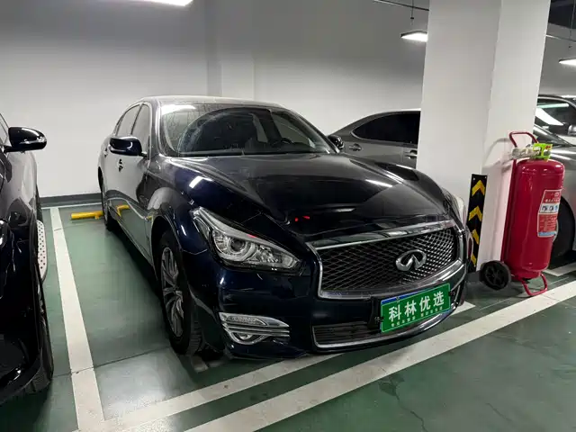 infiniti q70
