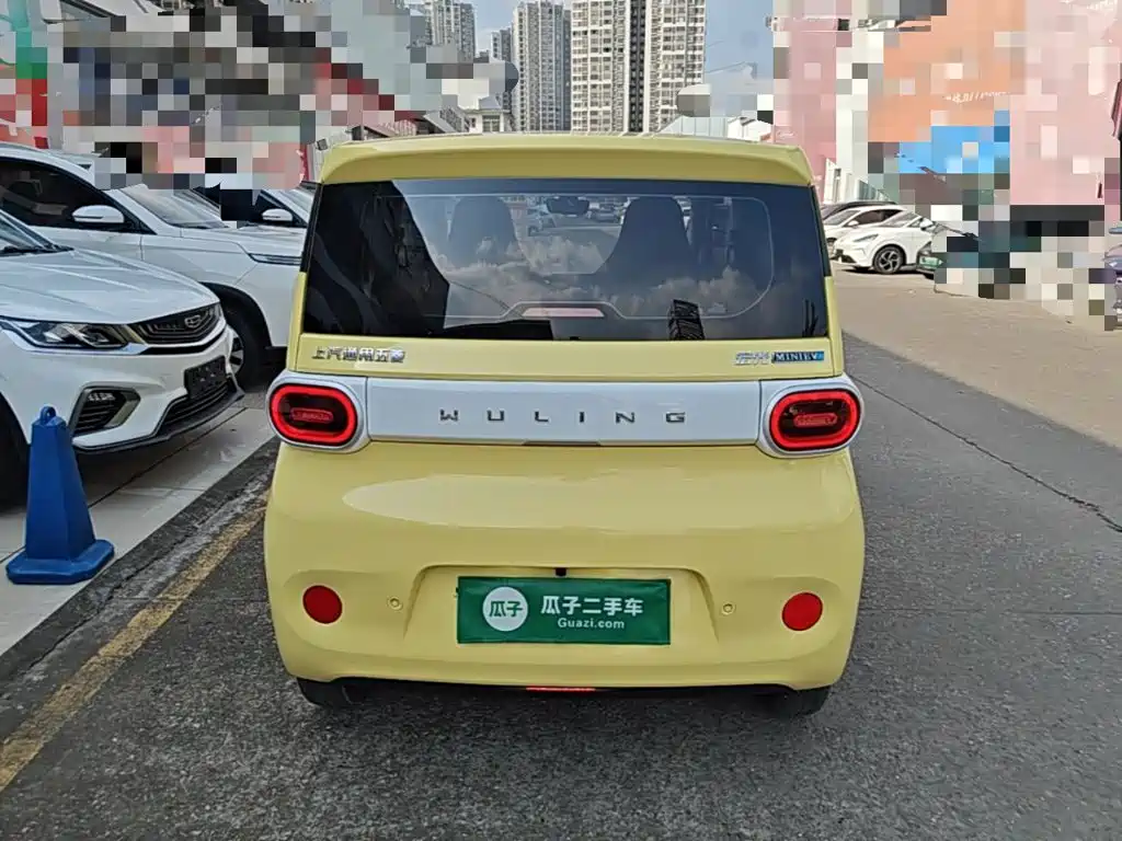 Wuling MINIEV — миниатюра 6