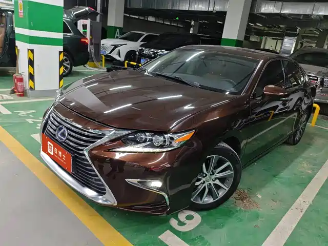 LEXUS ES 2016