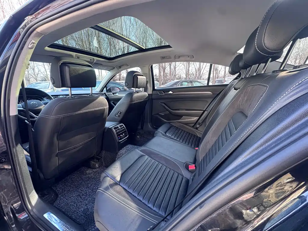 Volkswagen Magotan 2021 330TSI DSG 30