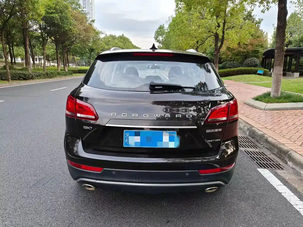 Borgward BX7 — миниатюра 5