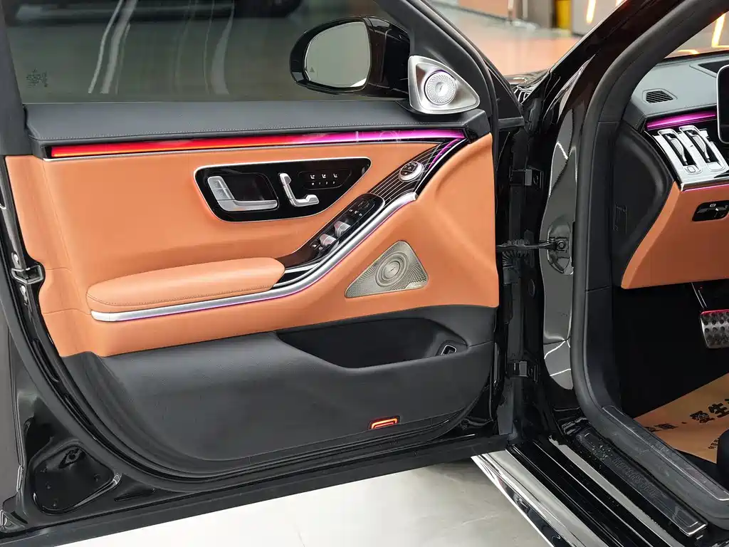 Mercedes-Benz S-Class — миниатюра 7