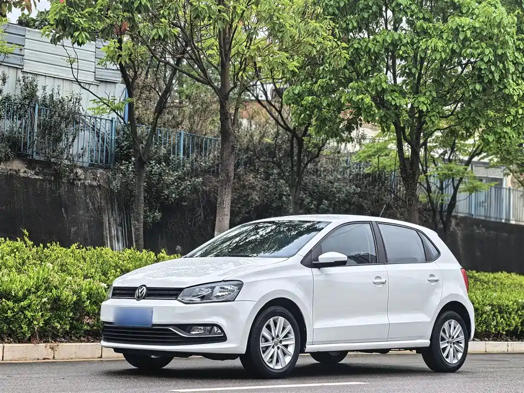 Volkswagen Polo 2015