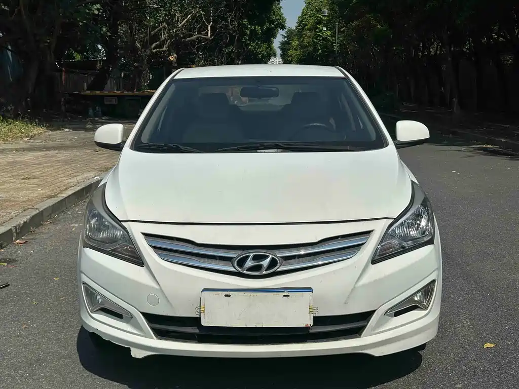 Hyundai Verna — миниатюра 2