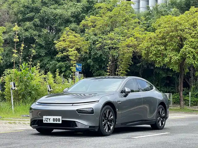 2022 Xpeng P7