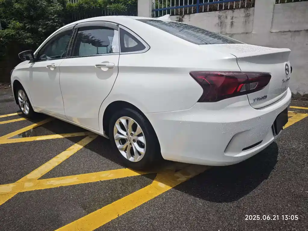 GAC TRUMPCHI GA4