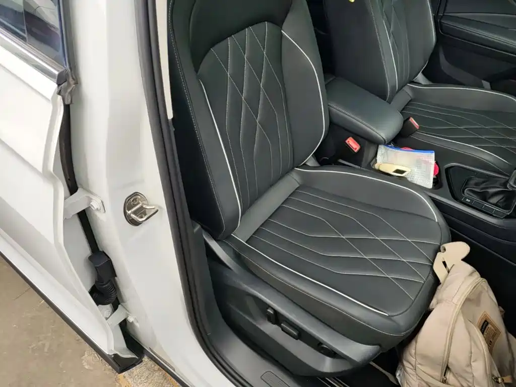 Volkswagen Tiguan L — миниатюра 25