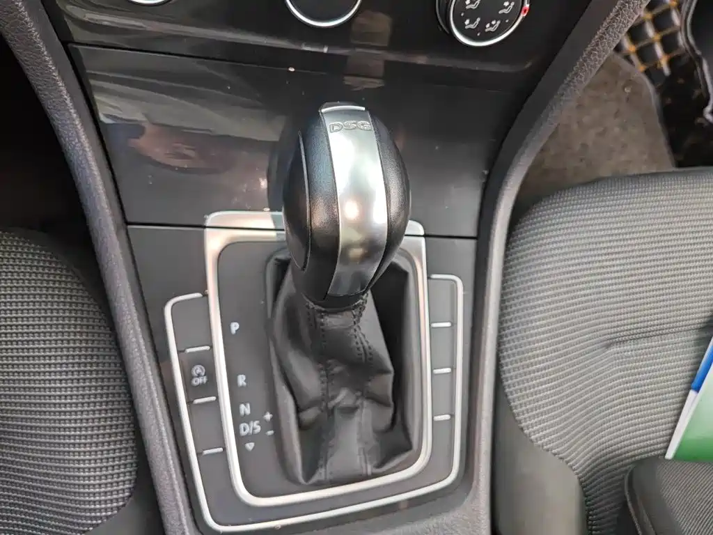 Volkswagen Golf — миниатюра 10
