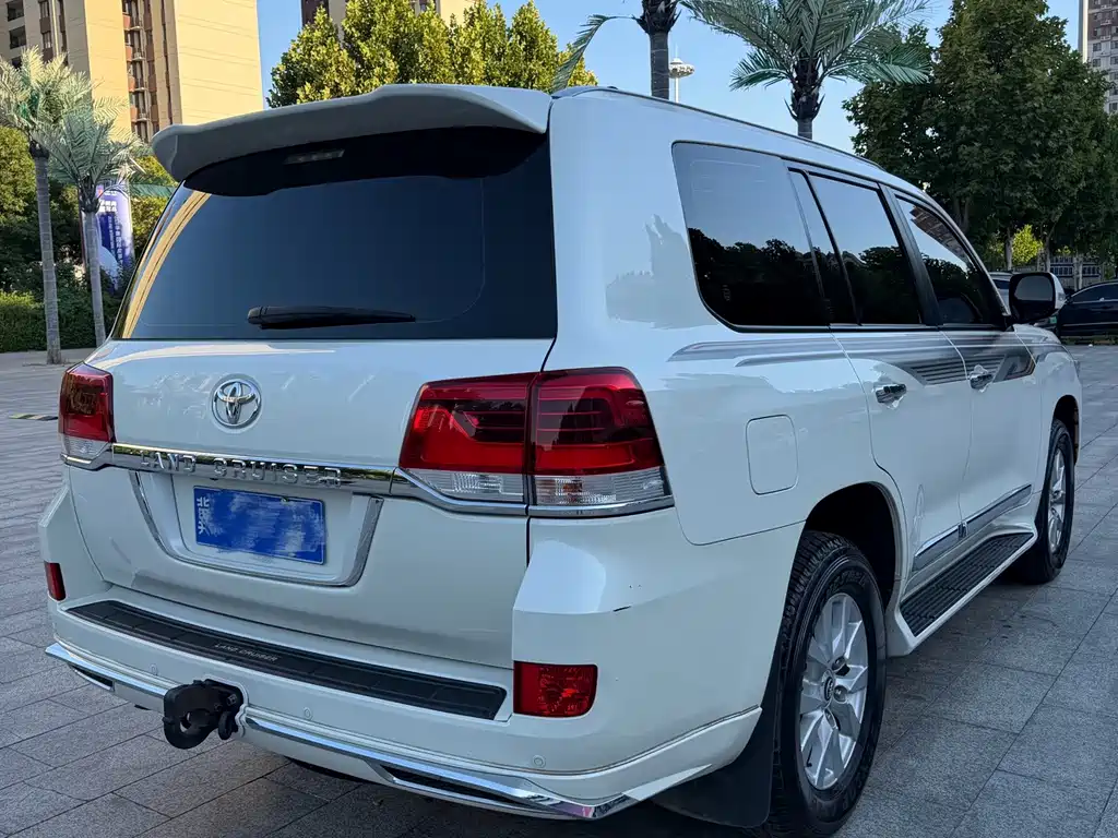 Toyota Land Cruiser — миниатюра 6