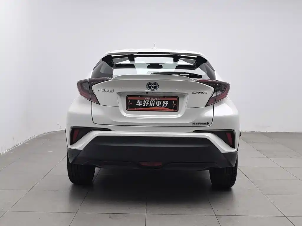 Toyota C-HR EV — миниатюра 4