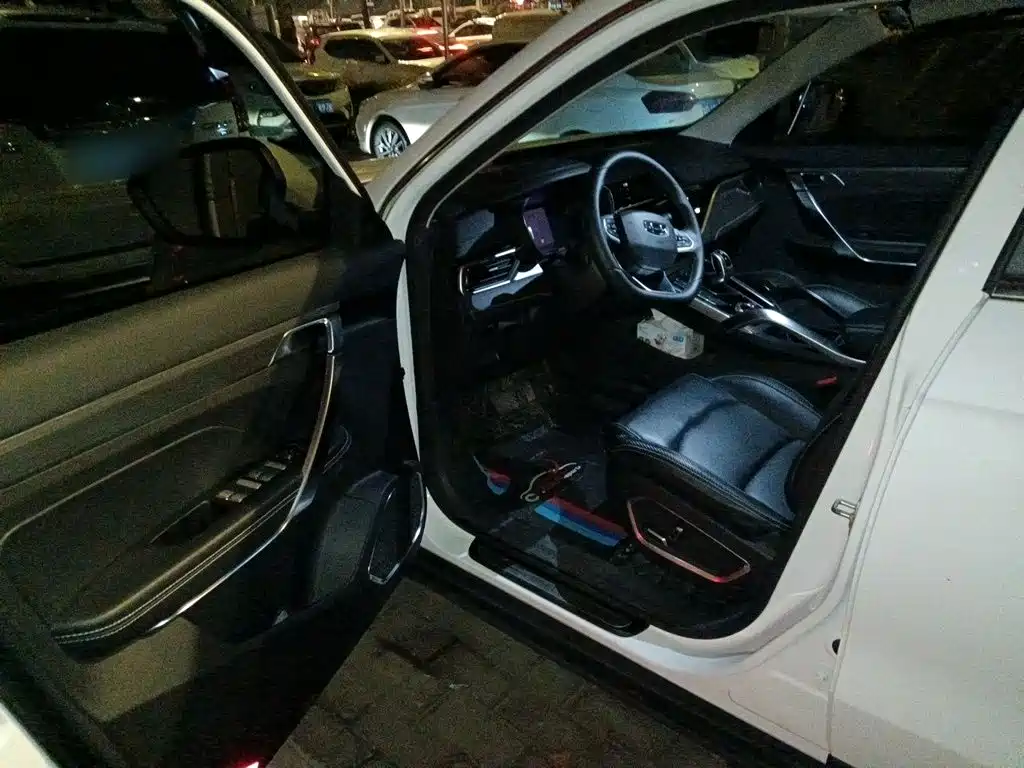 Geely Boyue — миниатюра 12