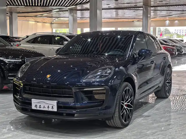 PORSCHE MACAN 2023