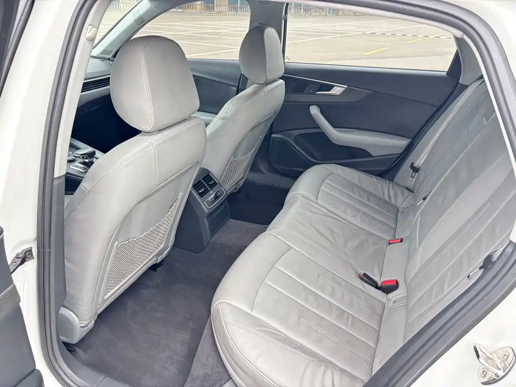 Audi A4L — миниатюра 5