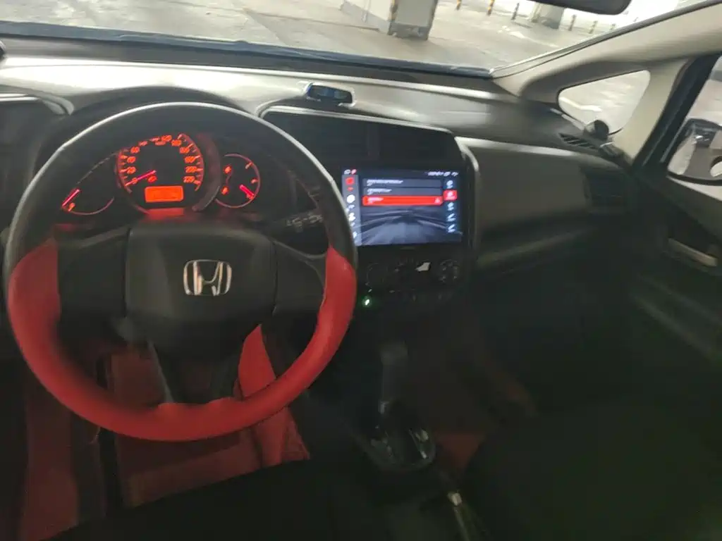 Honda Fit — миниатюра 12