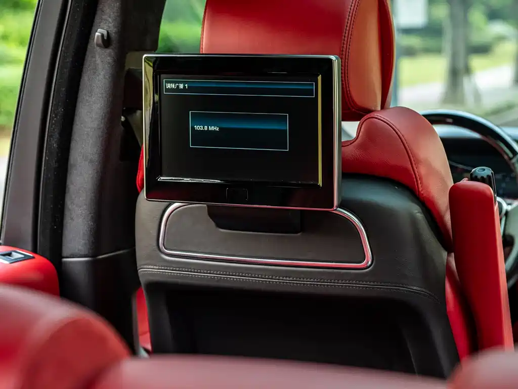 Land Rover Range Rover — миниатюра 10