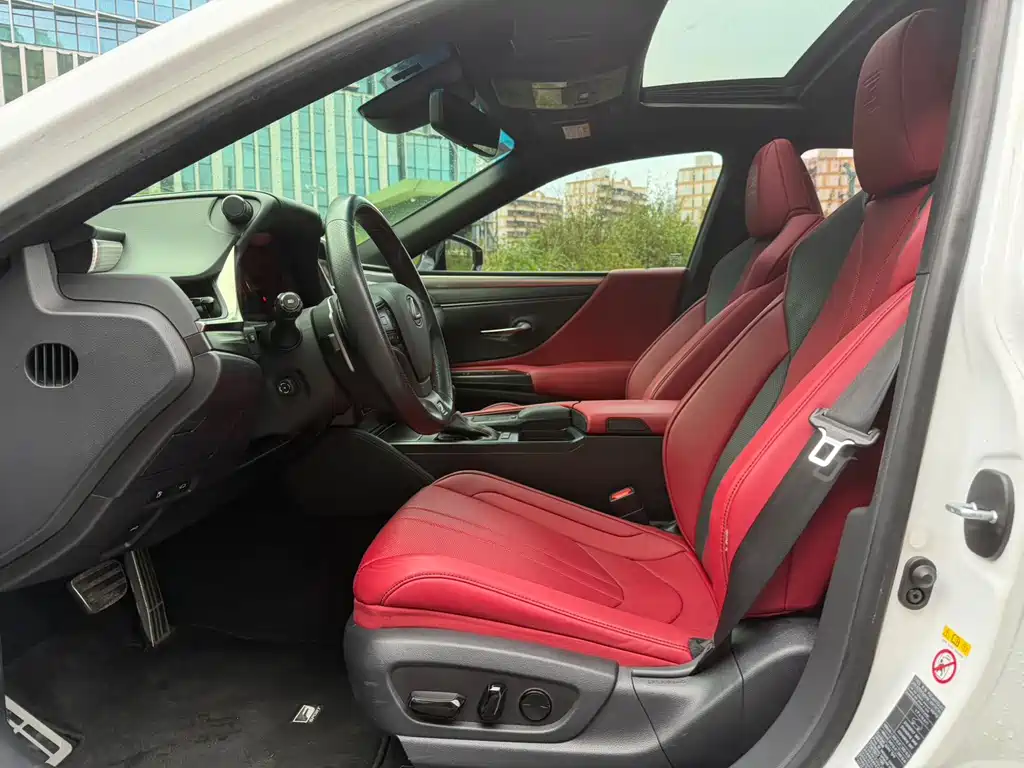 Lexus ES — миниатюра 13