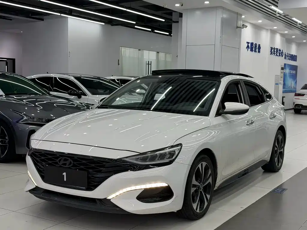 Купить Hyundai Fista