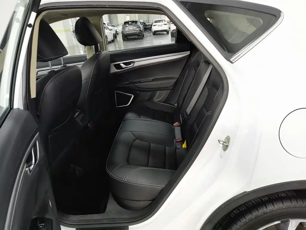 Geely Emgrand GS — миниатюра 15