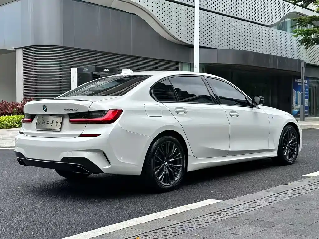 BMW 3 Series — миниатюра 7