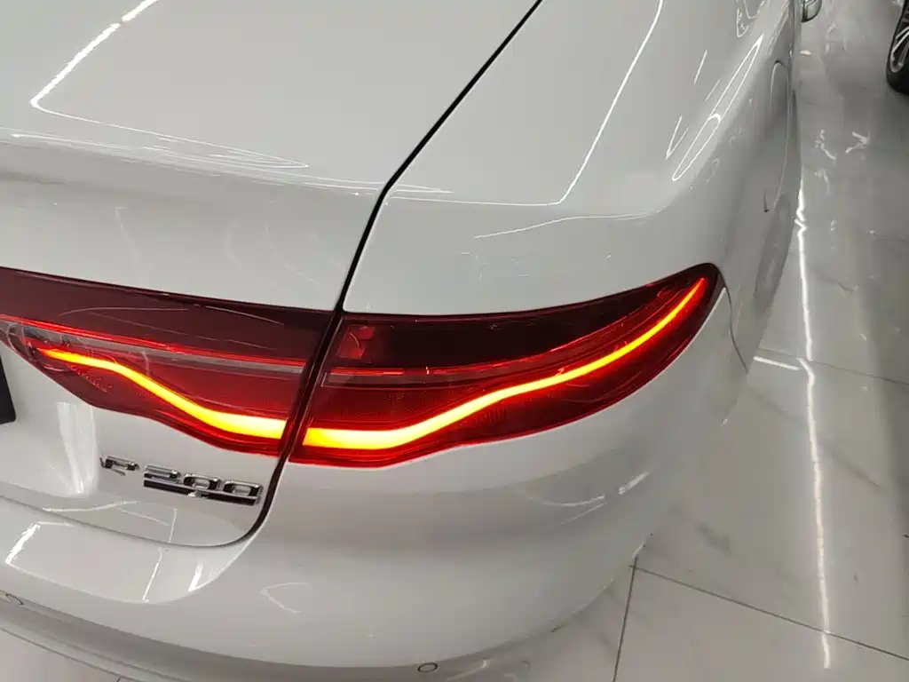 Jaguar XEL — миниатюра 8