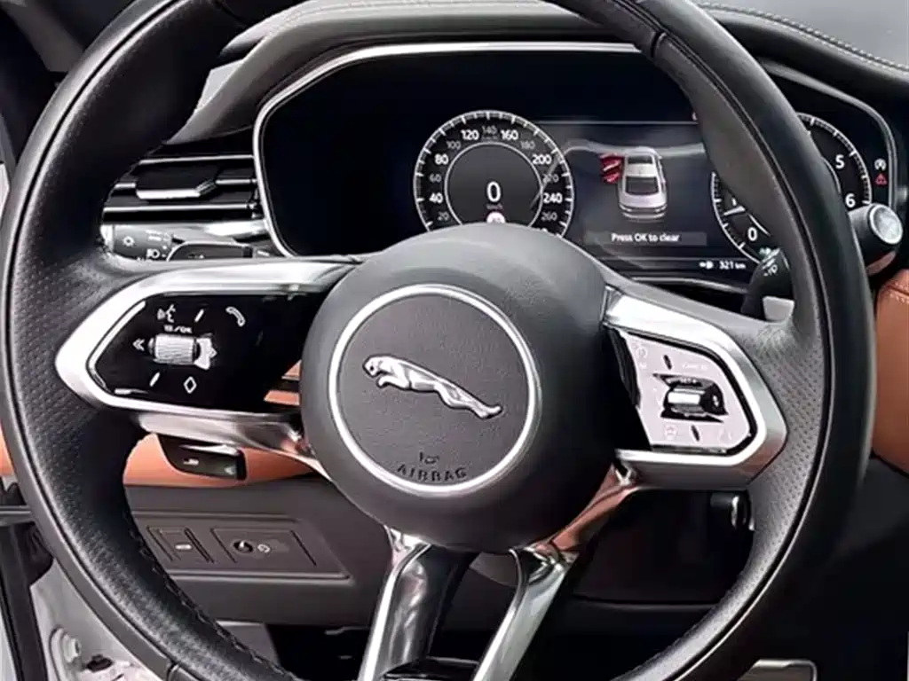 Jaguar XFL 2024 2.0T P300 Flagship Sport
