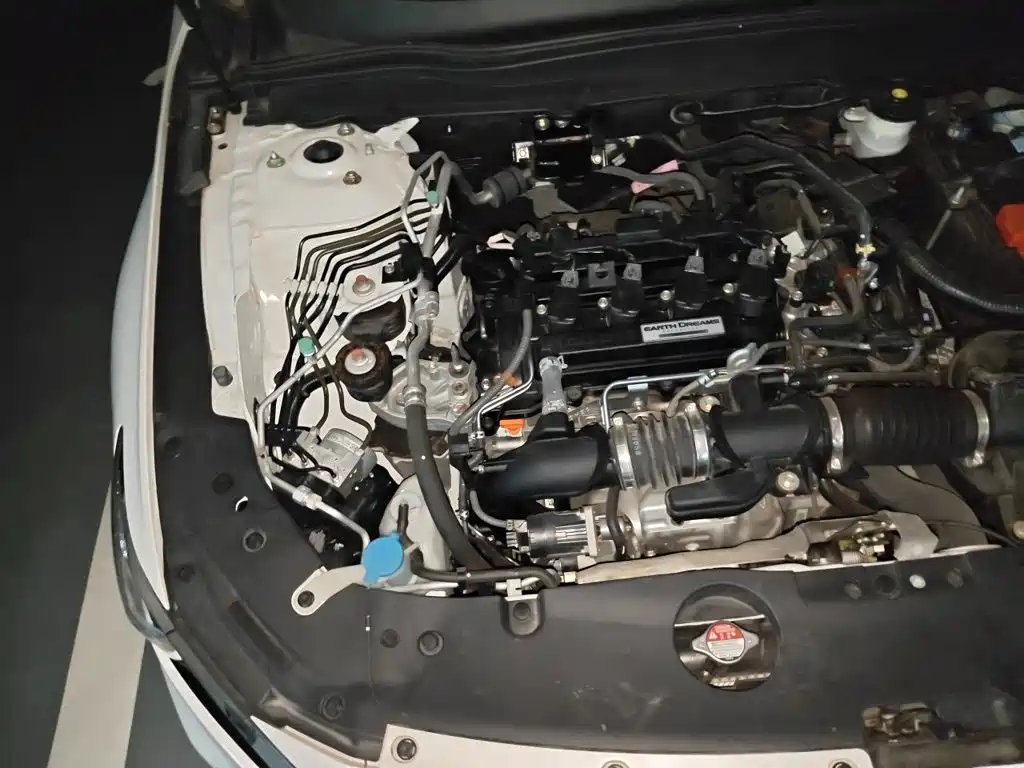 Honda Accord — миниатюра 19