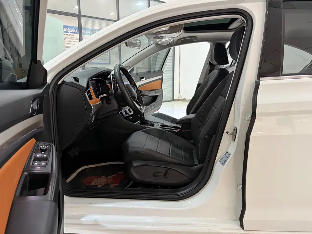 Volkswagen Bora — миниатюра 9