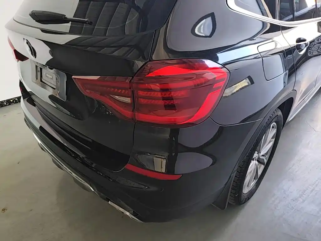 BMW X3 — миниатюра 8