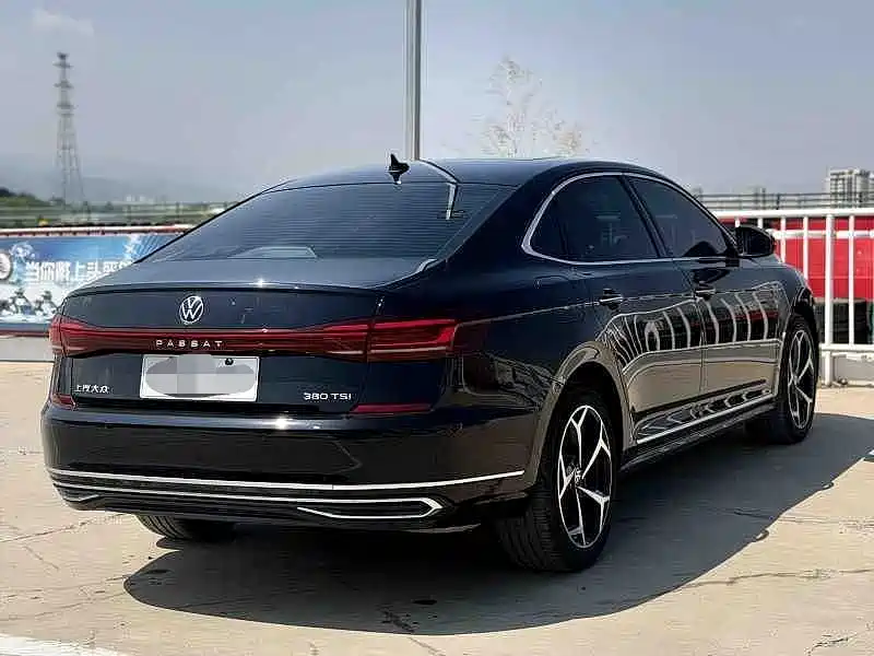 Volkswagen Passat — миниатюра 4