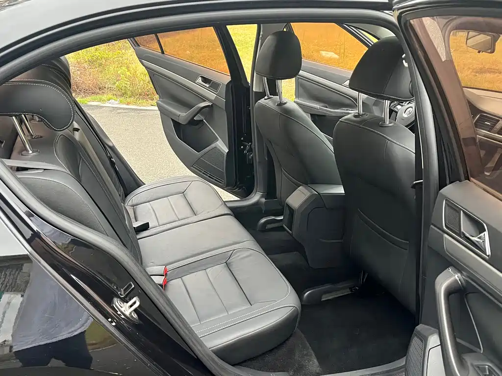 Volkswagen Lavida — миниатюра 10