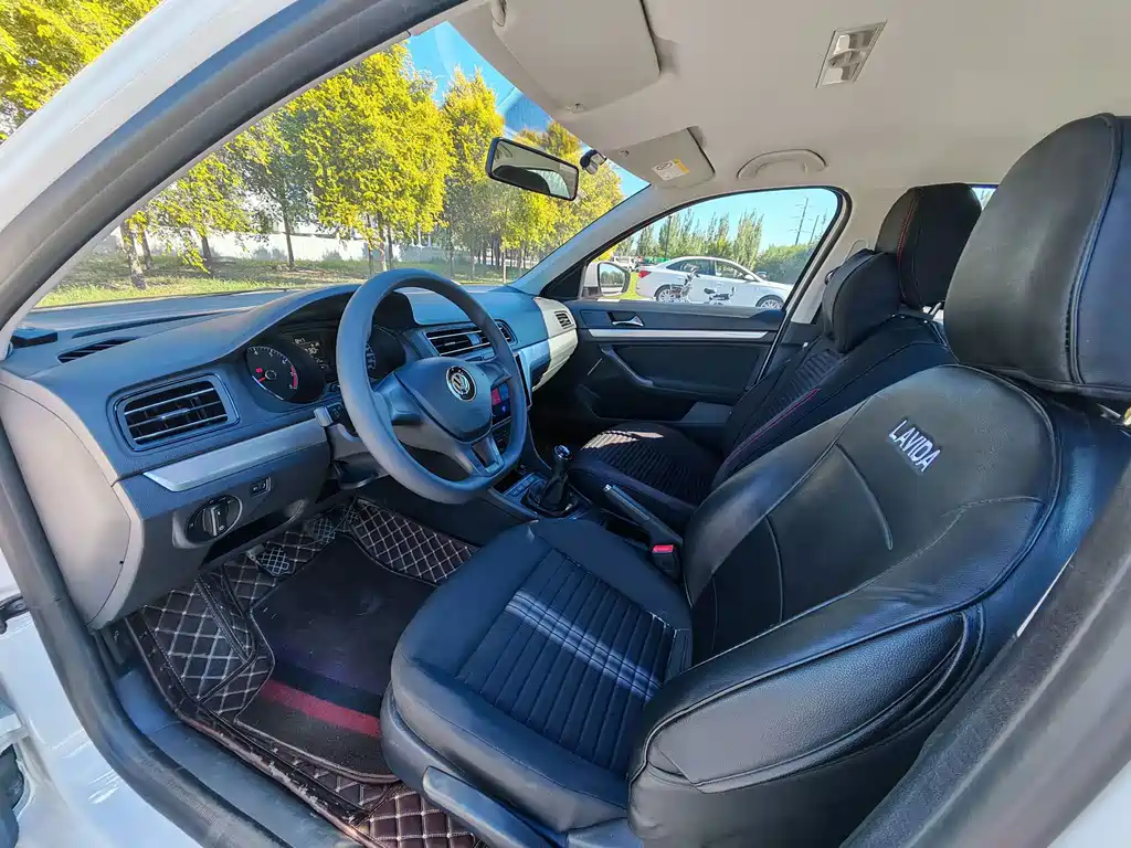 Volkswagen Lavida — миниатюра 8