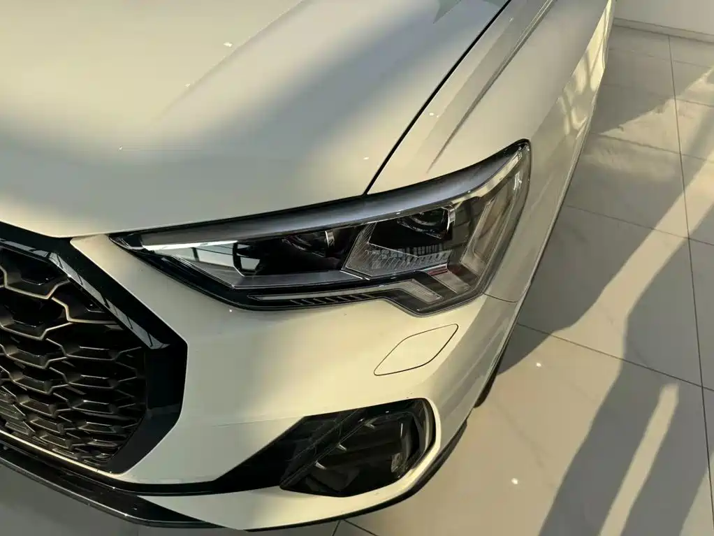 Audi Q3 Sportback — миниатюра 11