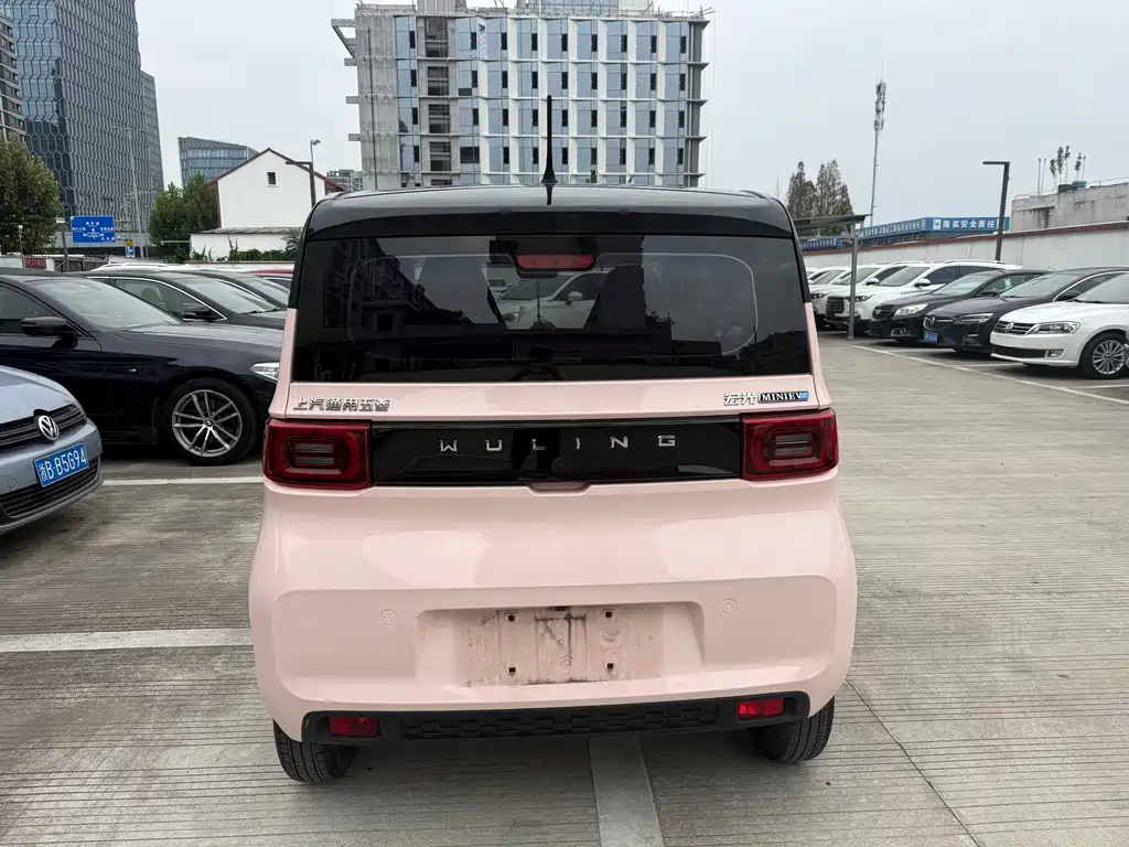 Wuling MINIEV — миниатюра 9