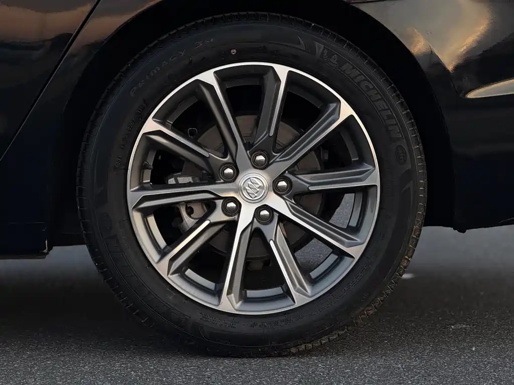 Buick LaCrosse — миниатюра 22