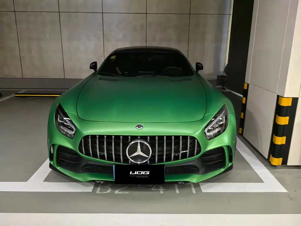 MERCEDES-BENZ AMG GT