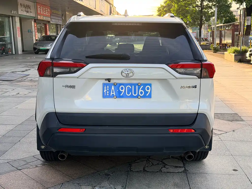 Toyota RAV4 2021 2.0L CVT
