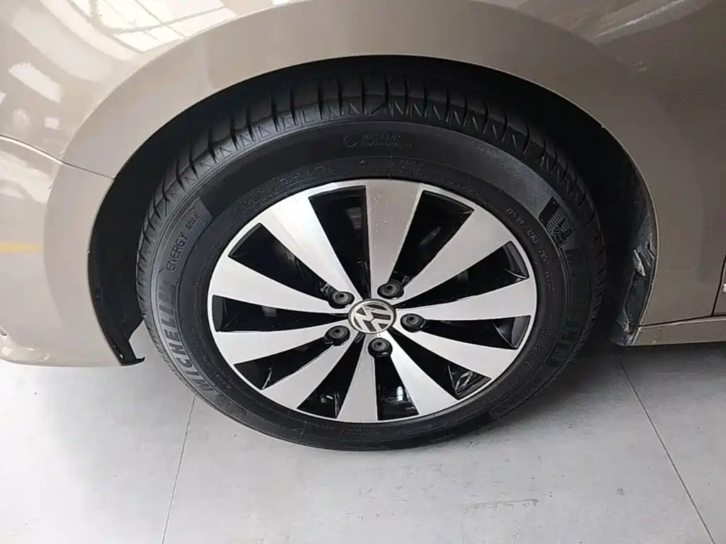 Volkswagen Sagitar — миниатюра 23