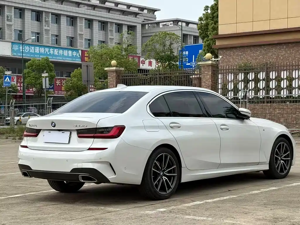 BMW 3 Series 3 2022 325Li M Sport