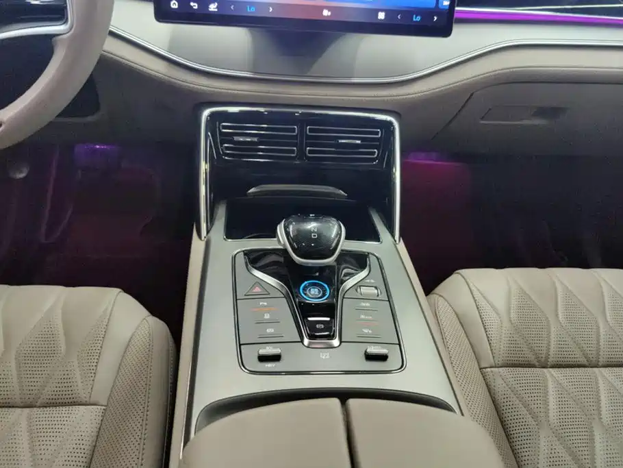 BYD Tang DM - фото 16