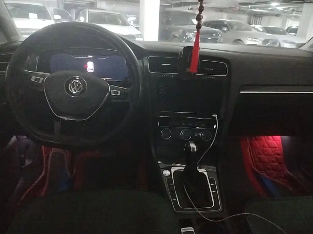 Volkswagen Golf — миниатюра 11