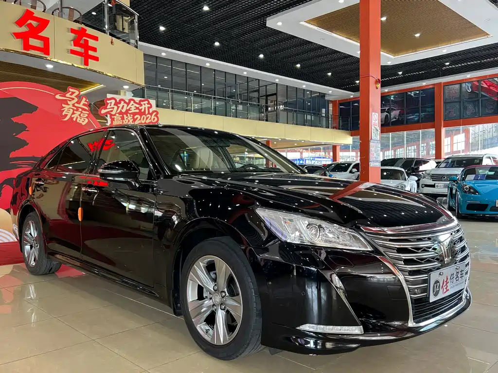 Toyota Crown 2015 2.0T Fashion