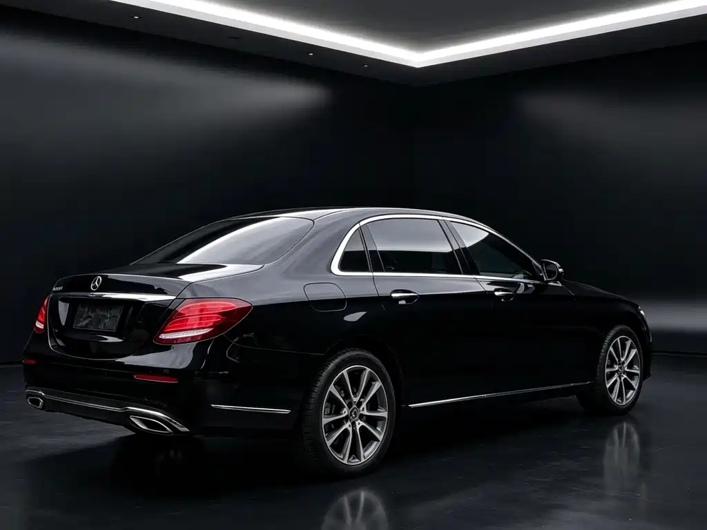 Mercedes-Benz E-Class — миниатюра 4