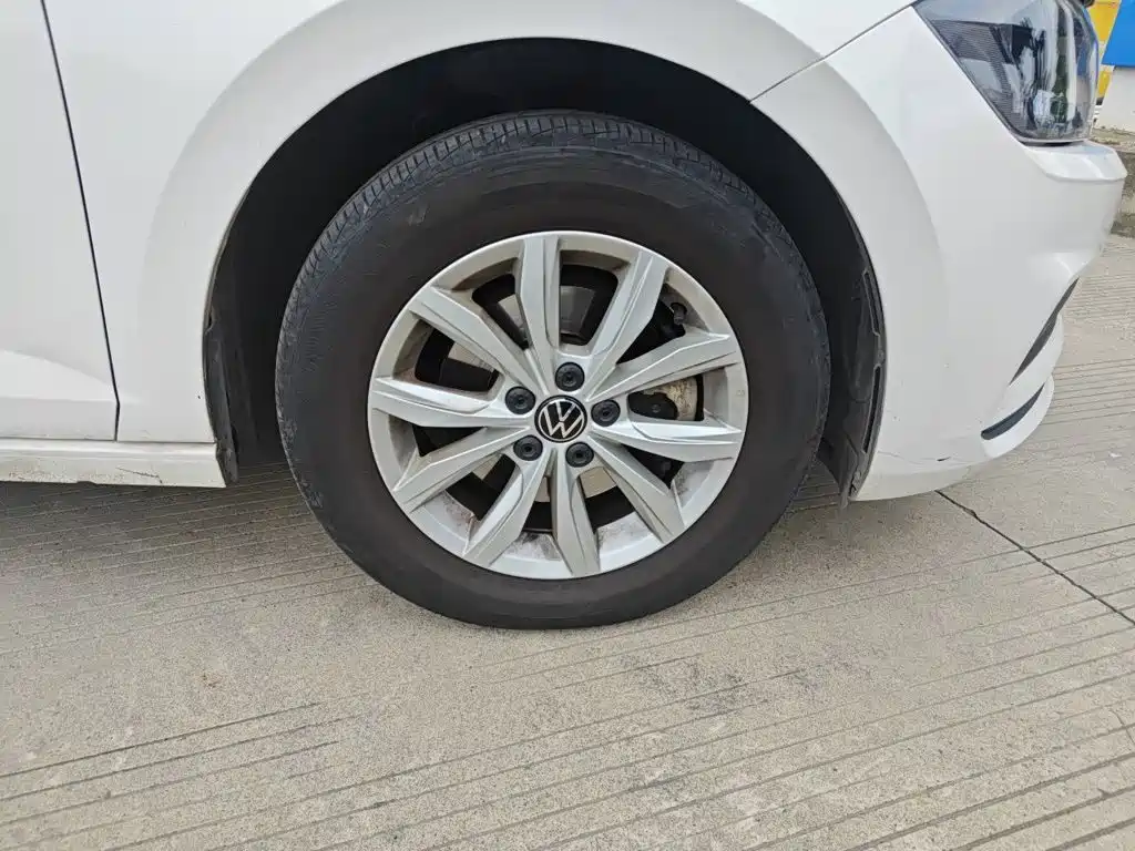 Volkswagen Polo — миниатюра 8