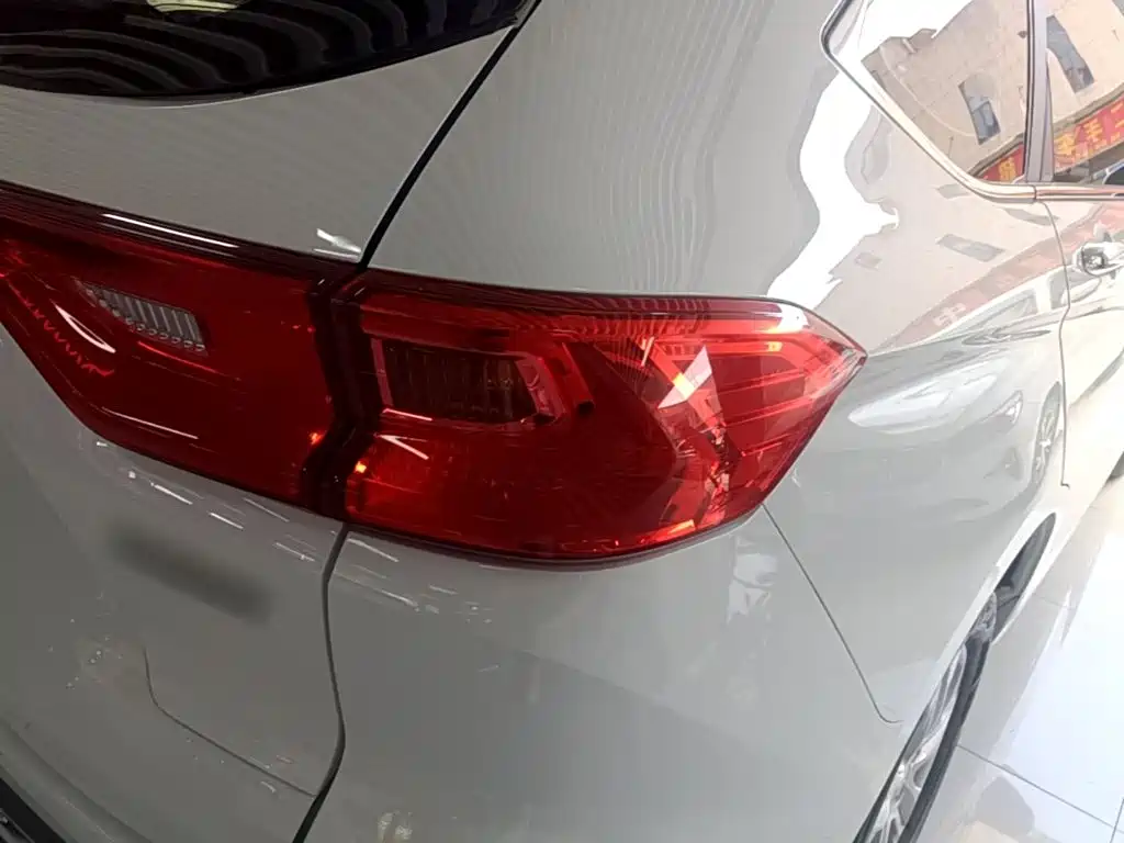 Haval M6 — миниатюра 8