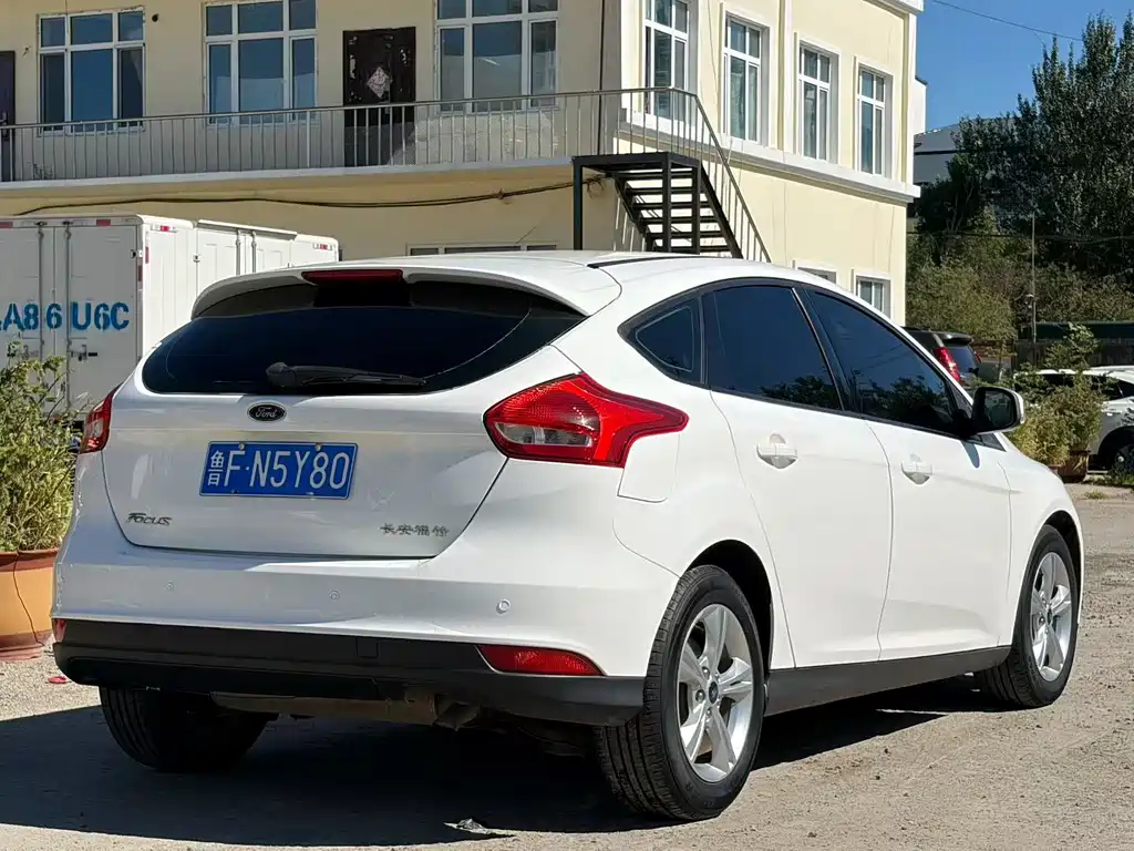 Ford Focus — миниатюра 4