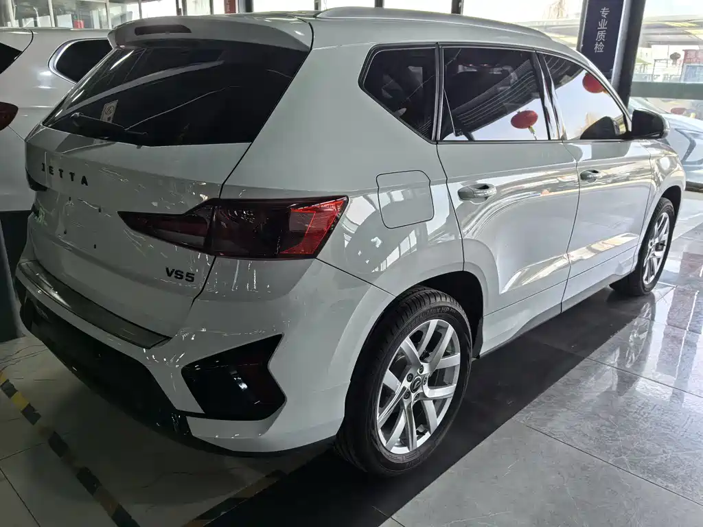 JETTA VS5