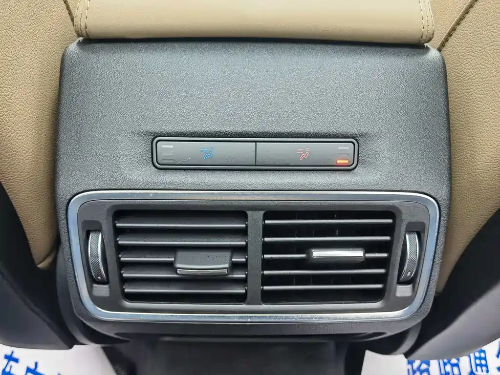 LAND ROVER DISCOVER SPORTS